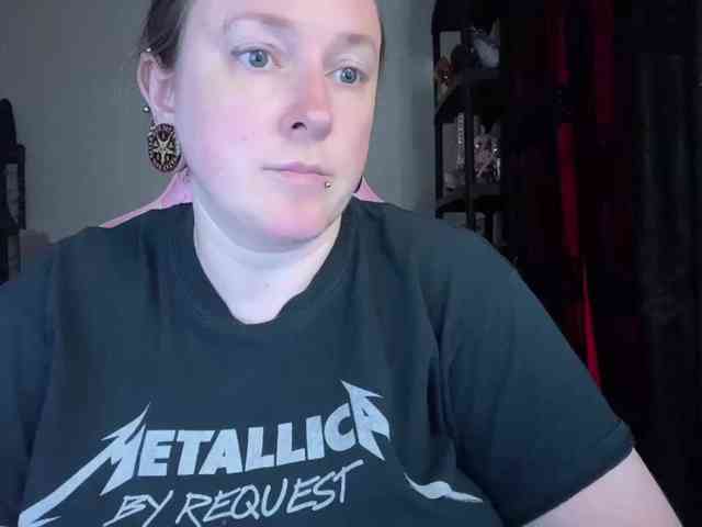 NylonQueen webcam