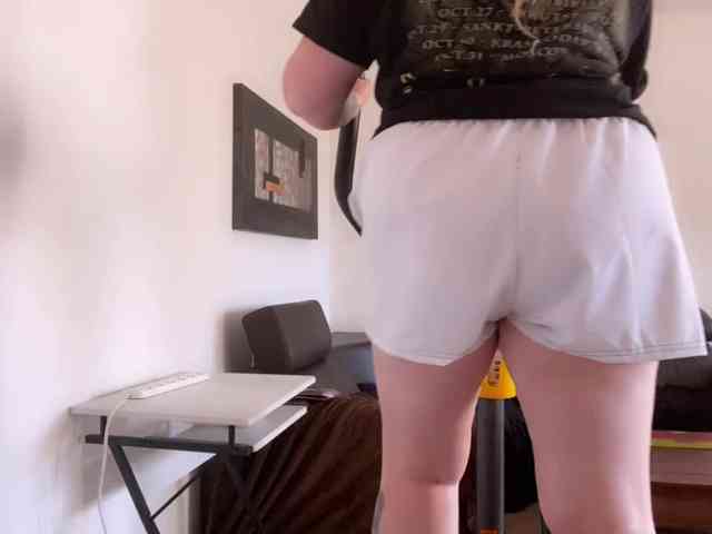 NylonQueen webcam