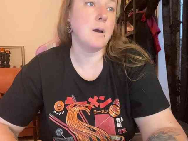 NylonQueen NylonQueen