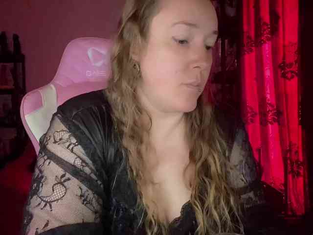 NylonQueen webcam
