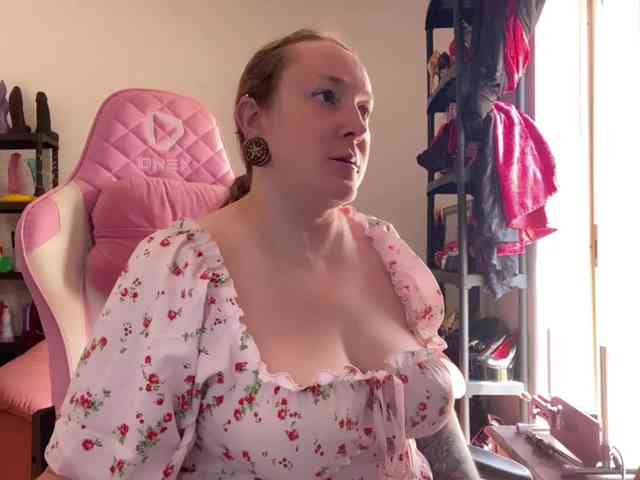 NylonQueen