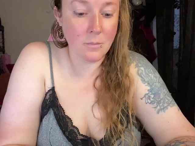 NylonQueen webcam