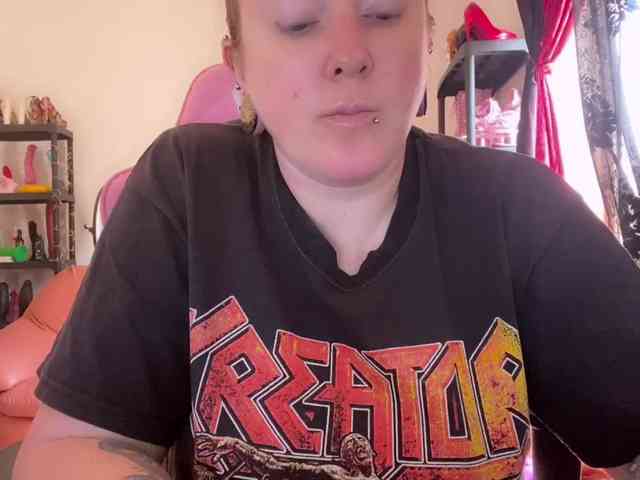 NylonQueen webcam