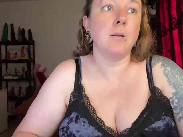 NylonQueen Live Webcam on BongaCams