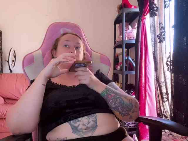 NylonQueen webcam