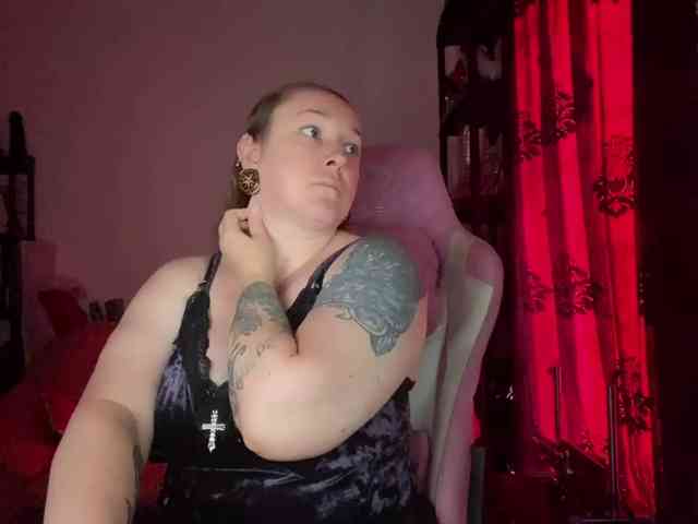 NylonQueen NylonQueen