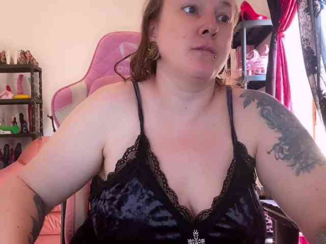 NylonQueen