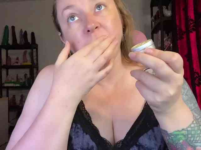 NylonQueen Live Webcam on BongaCams