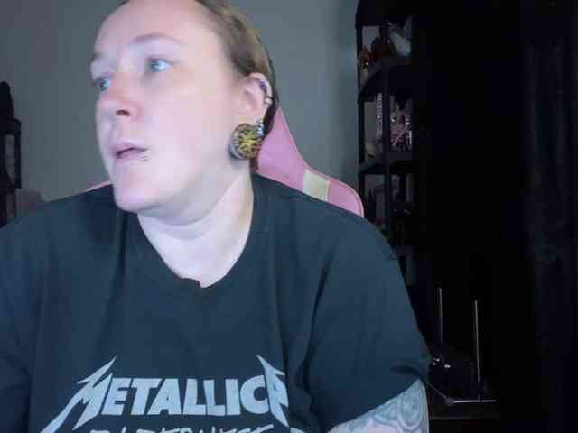 NylonQueen webcam