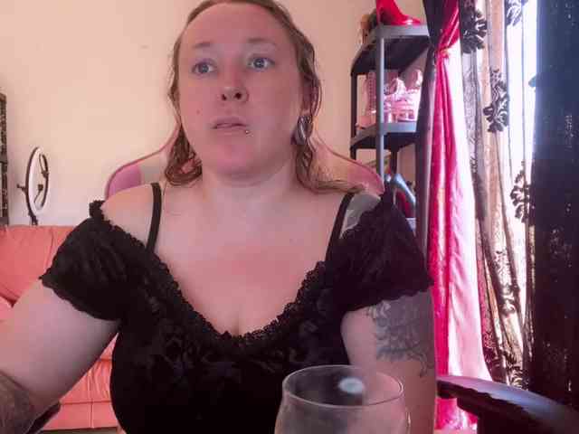 NylonQueen NylonQueen