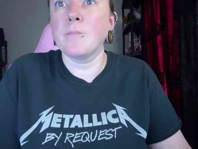 NylonQueen webcam