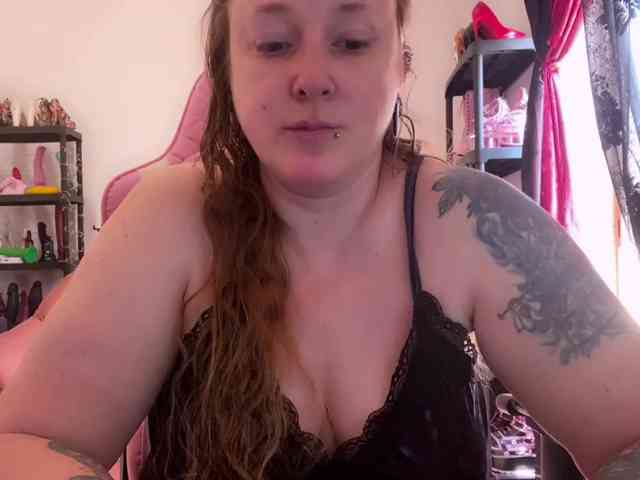 NylonQueen webcam