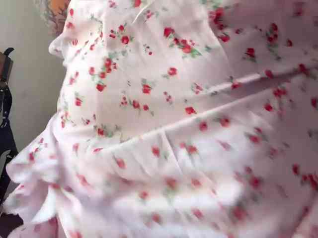 NylonQueen webcam