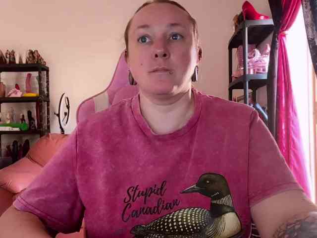 NylonQueen webcam