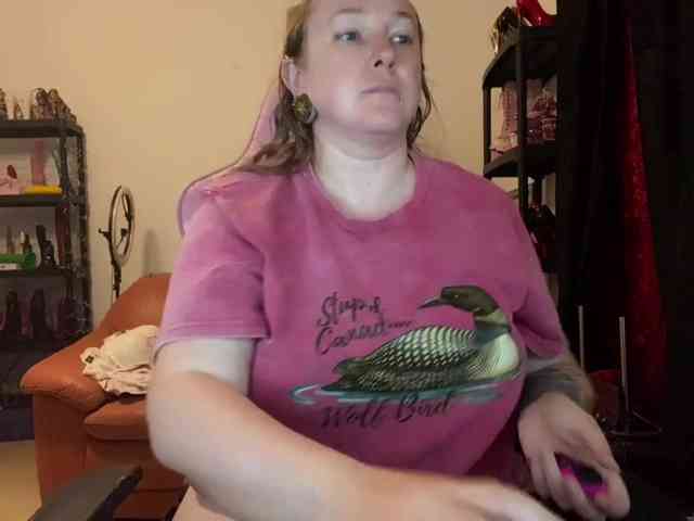NylonQueen webcam