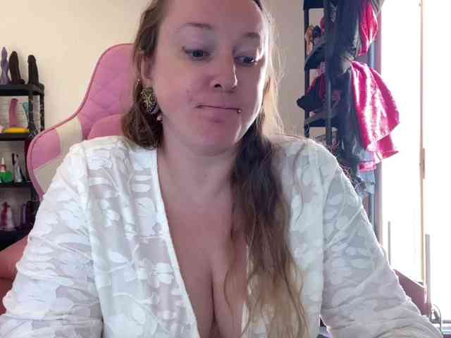 NylonQueen webcam