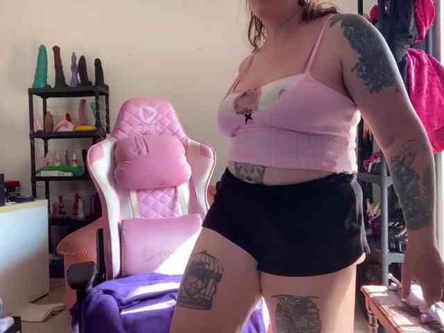 NylonQueen NylonQueen