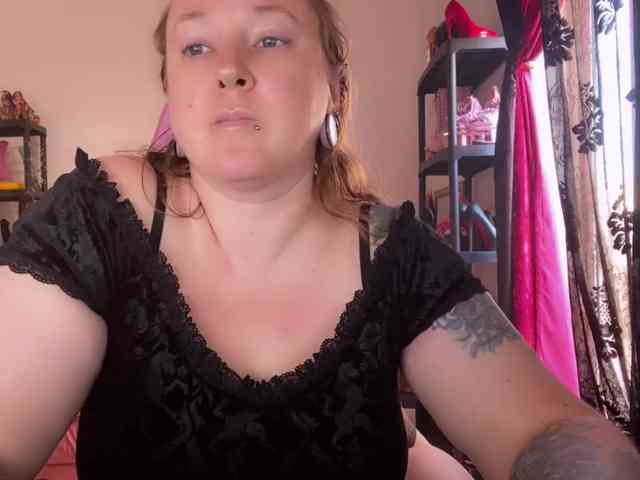 NylonQueen NylonQueen