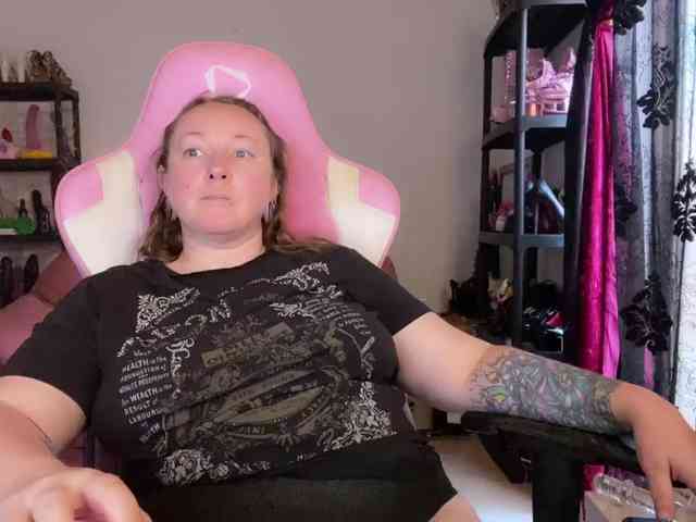 NylonQueen NylonQueen