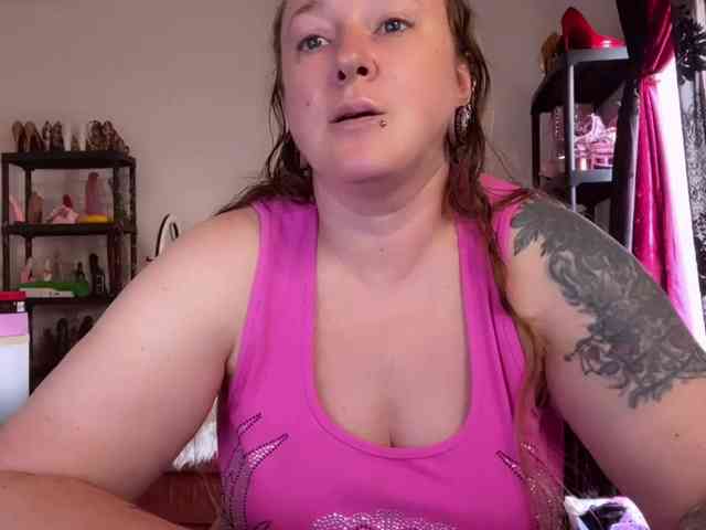 NylonQueen webcam