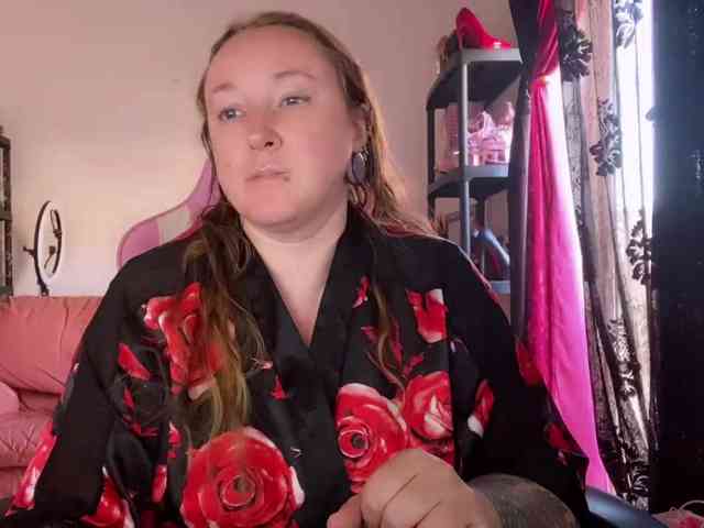 NylonQueen webcam