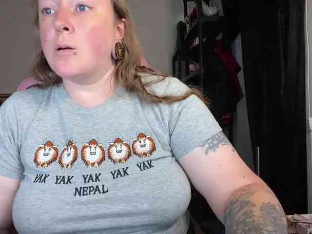 NylonQueen webcam