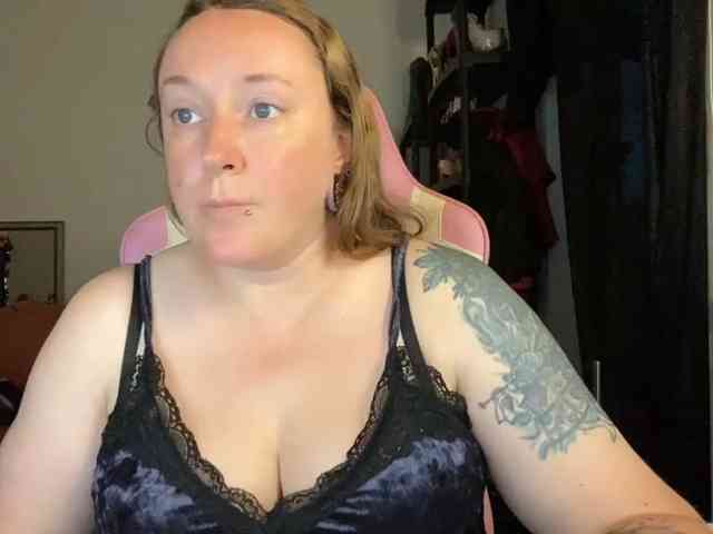 NylonQueen