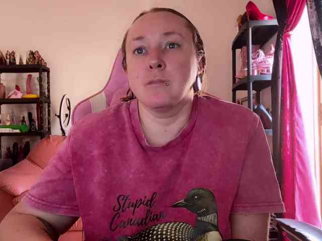 NylonQueen webcam