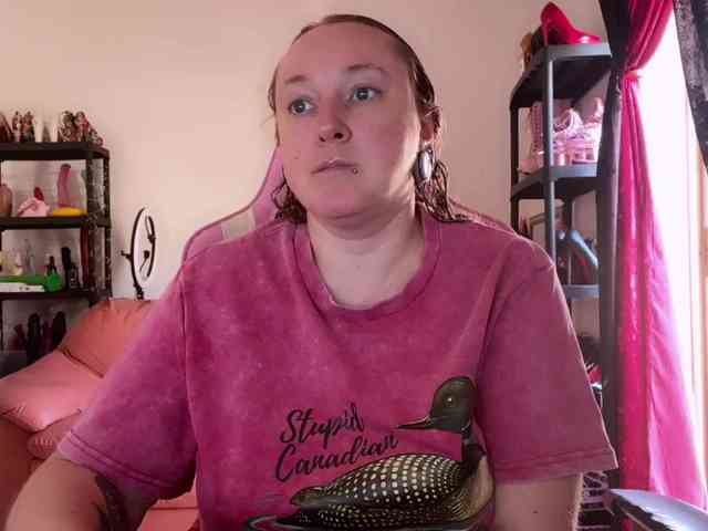 NylonQueen webcam