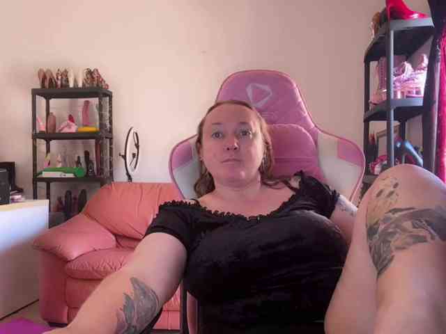 NylonQueen webcam