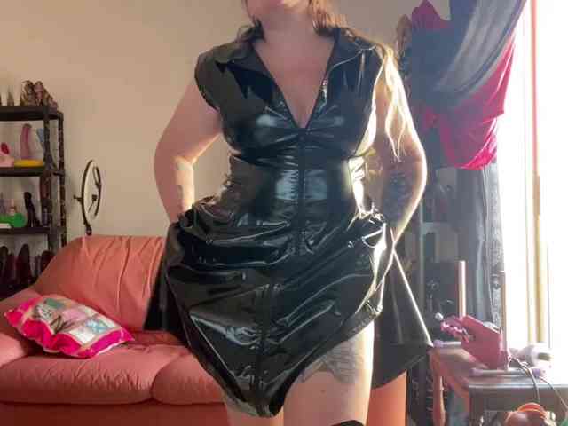 NylonQueen webcam