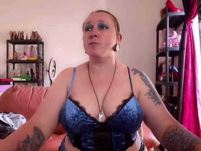 NylonQueen