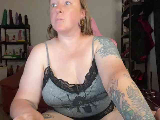 NylonQueen