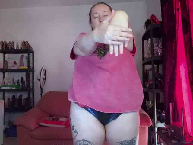 NylonQueen Sex Cam Show