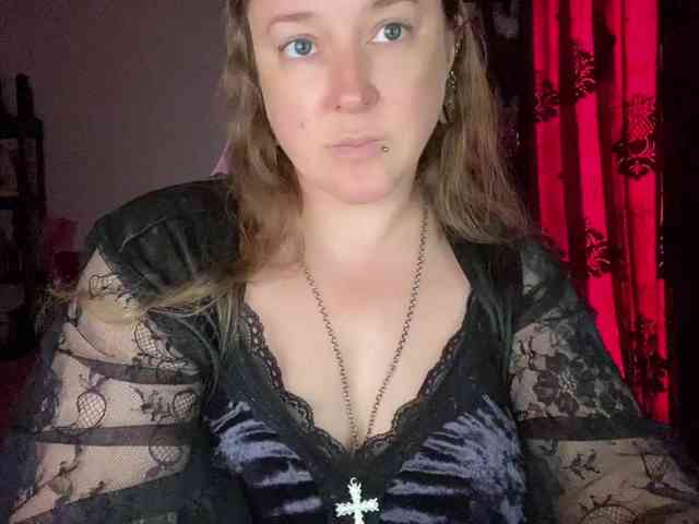 NylonQueen webcam