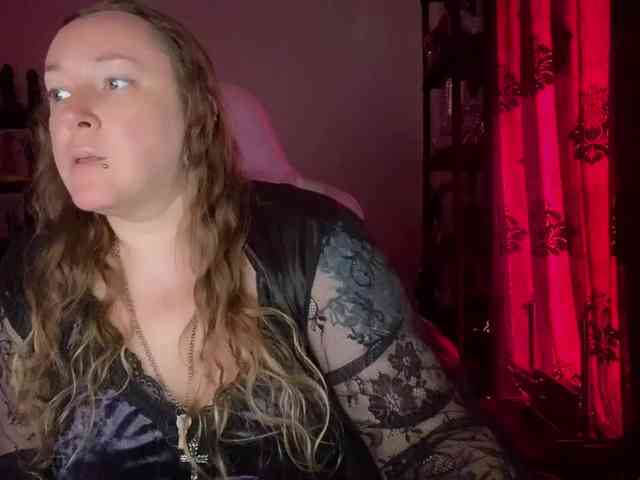 NylonQueen webcam