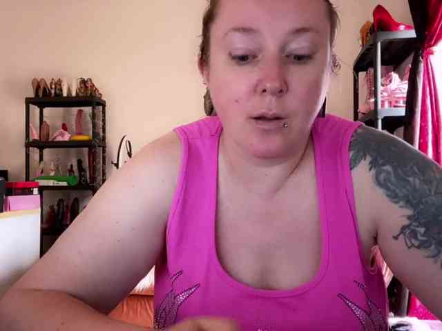 NylonQueen webcam