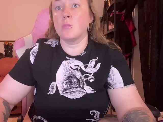 NylonQueen