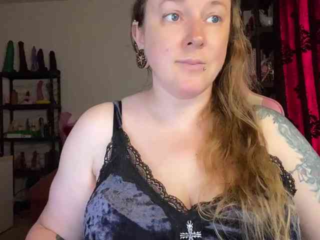 NylonQueen Live Webcam on BongaCams