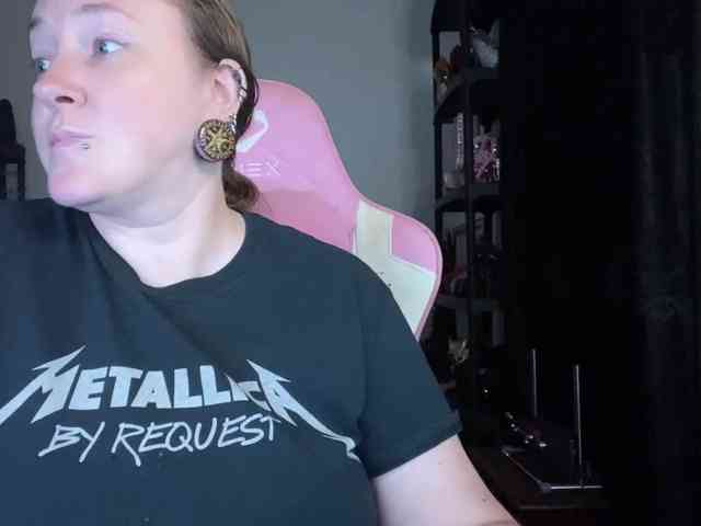 NylonQueen webcam