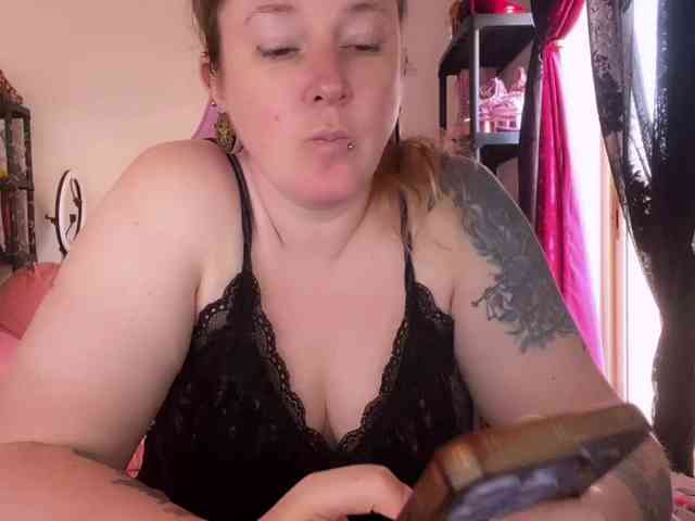 NylonQueen