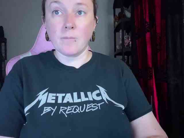 NylonQueen webcam