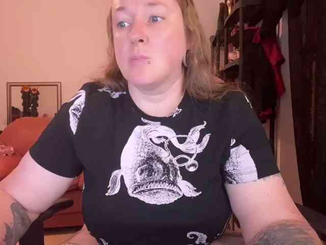 NylonQueen