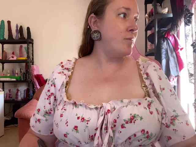 NylonQueen