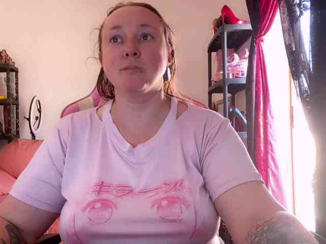 NylonQueen webcam