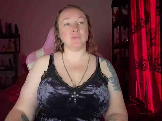 NylonQueen