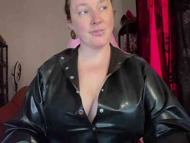 NylonQueen webcam