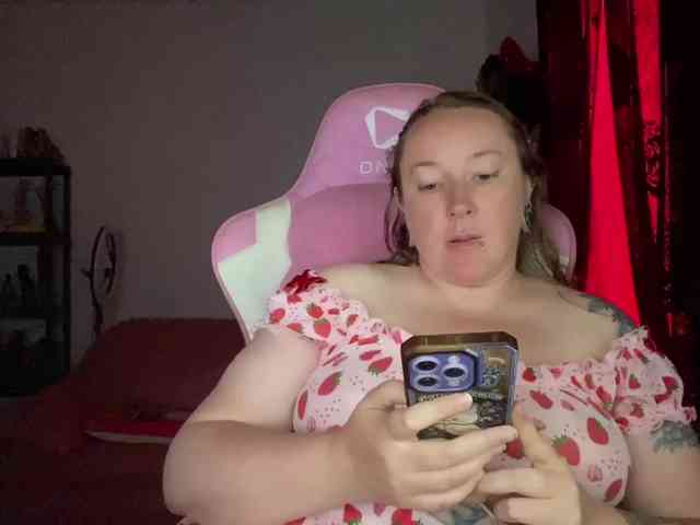 NylonQueen webcam