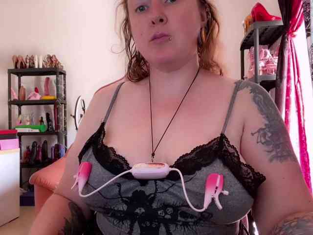 NylonQueen