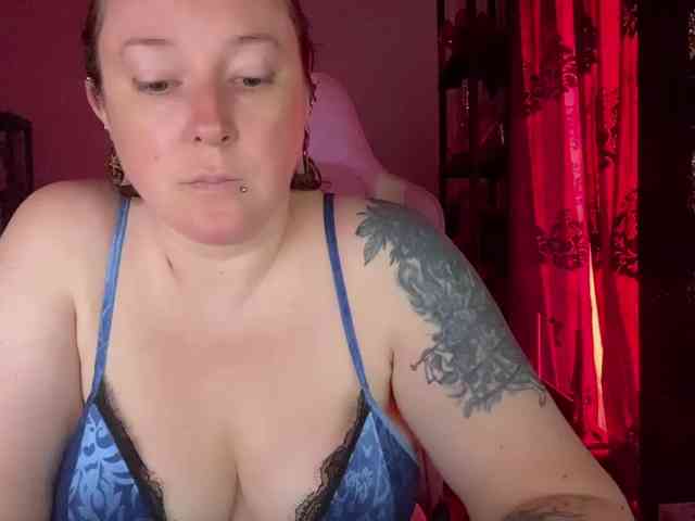 NylonQueen webcam